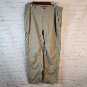 Men's Columbia Omni-Shade cargo pants to zip off shorts, size 40 X 32